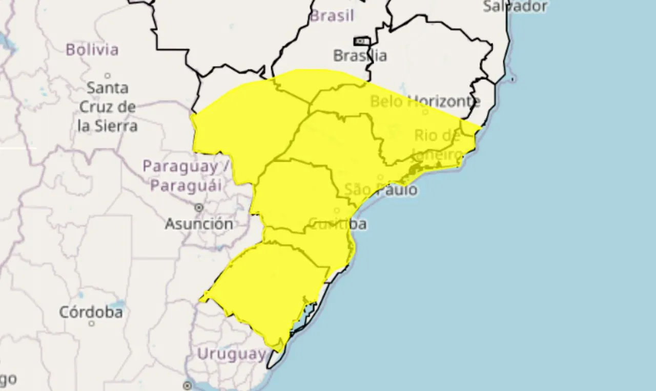 o mapa mostra &aacute;reas como sul, sudeste e centro-oeste em alerta para temporais, ventos e risco de granizo nesta quinta-feira