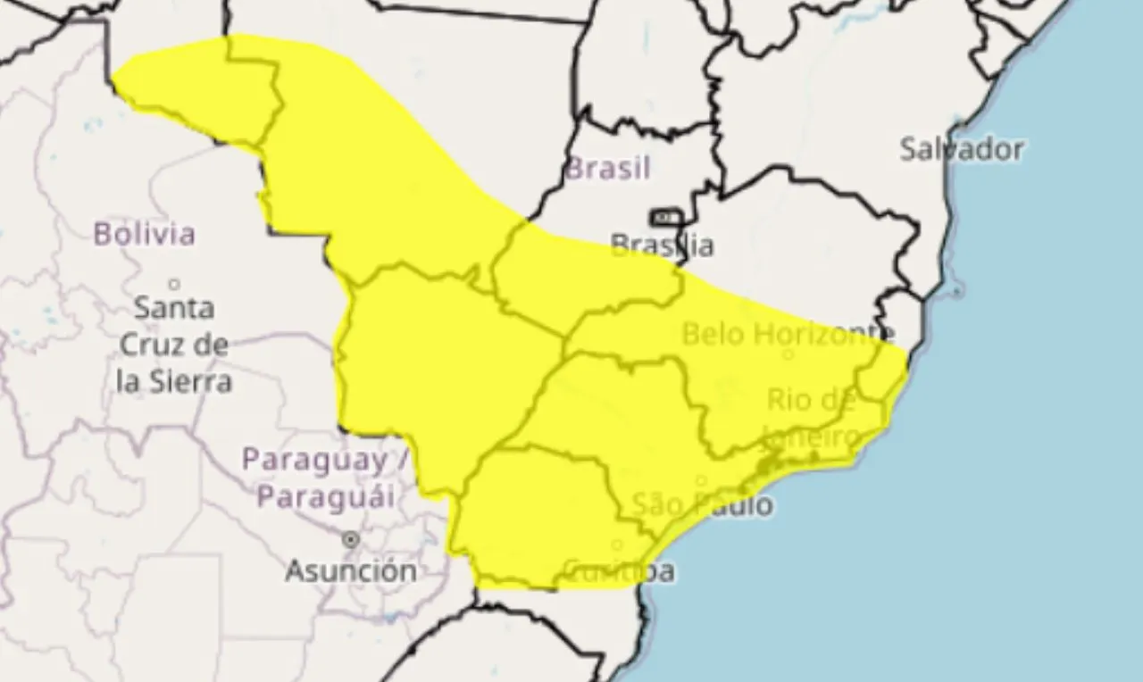 o mapa mostra as &aacute;reas em alerta para chuva intensa em 4 regi&otilde;es brasileiras