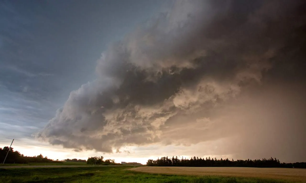 a imagem mostra o avan&ccedil;o para chuva intensa em uma determinada &aacute;rea